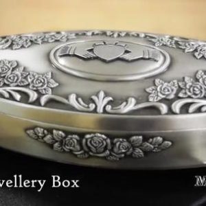 oVAL cLADDAGH jEWELLRY bOX