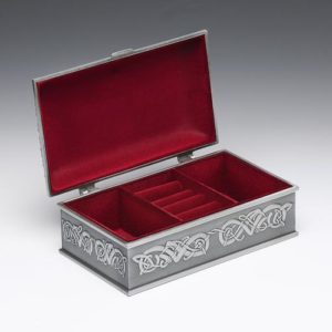 MD17L Claddagh Jewellery Box 600×1